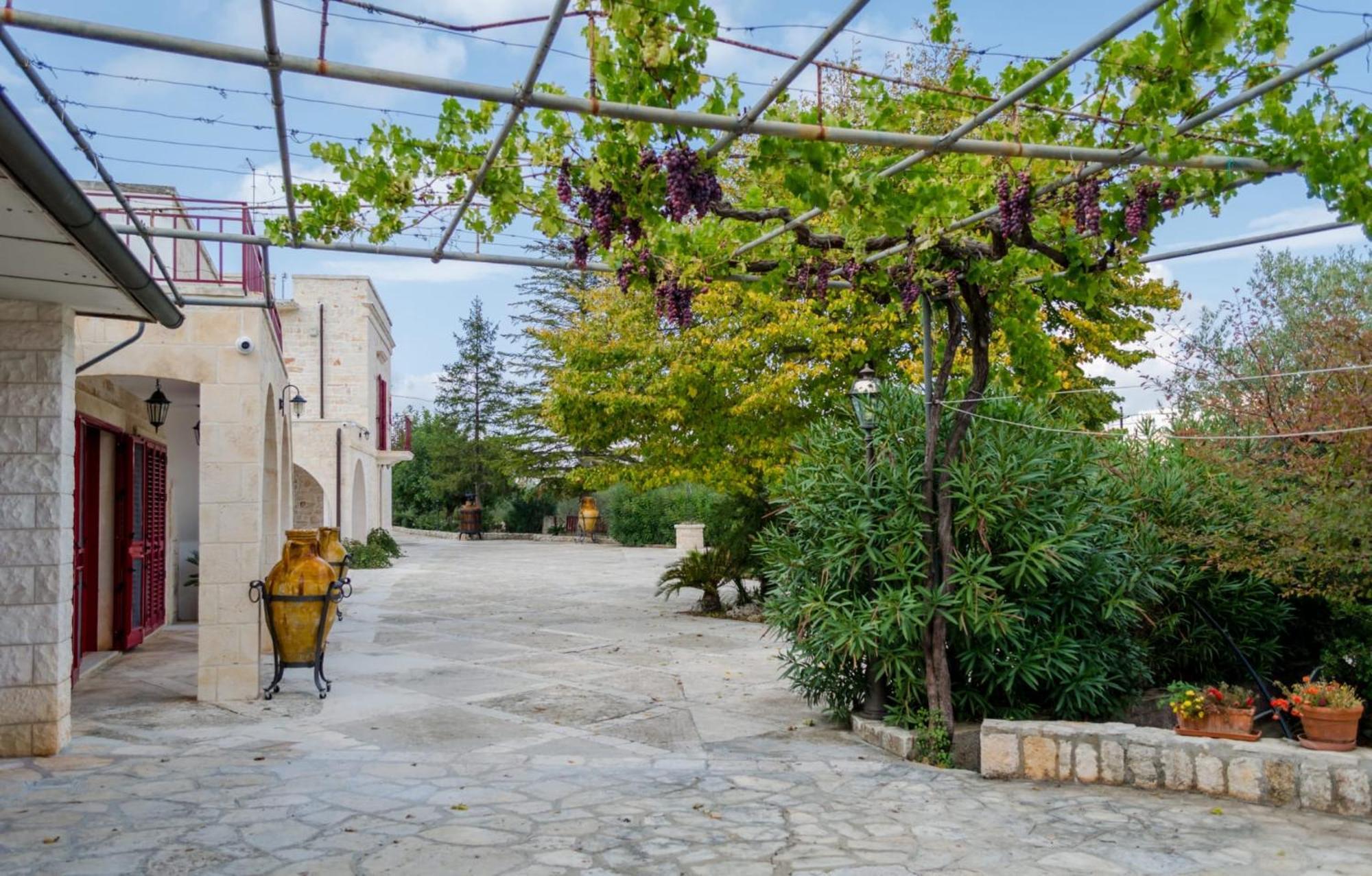 Masseria Trulli Bruni Locorotondo Exterior photo