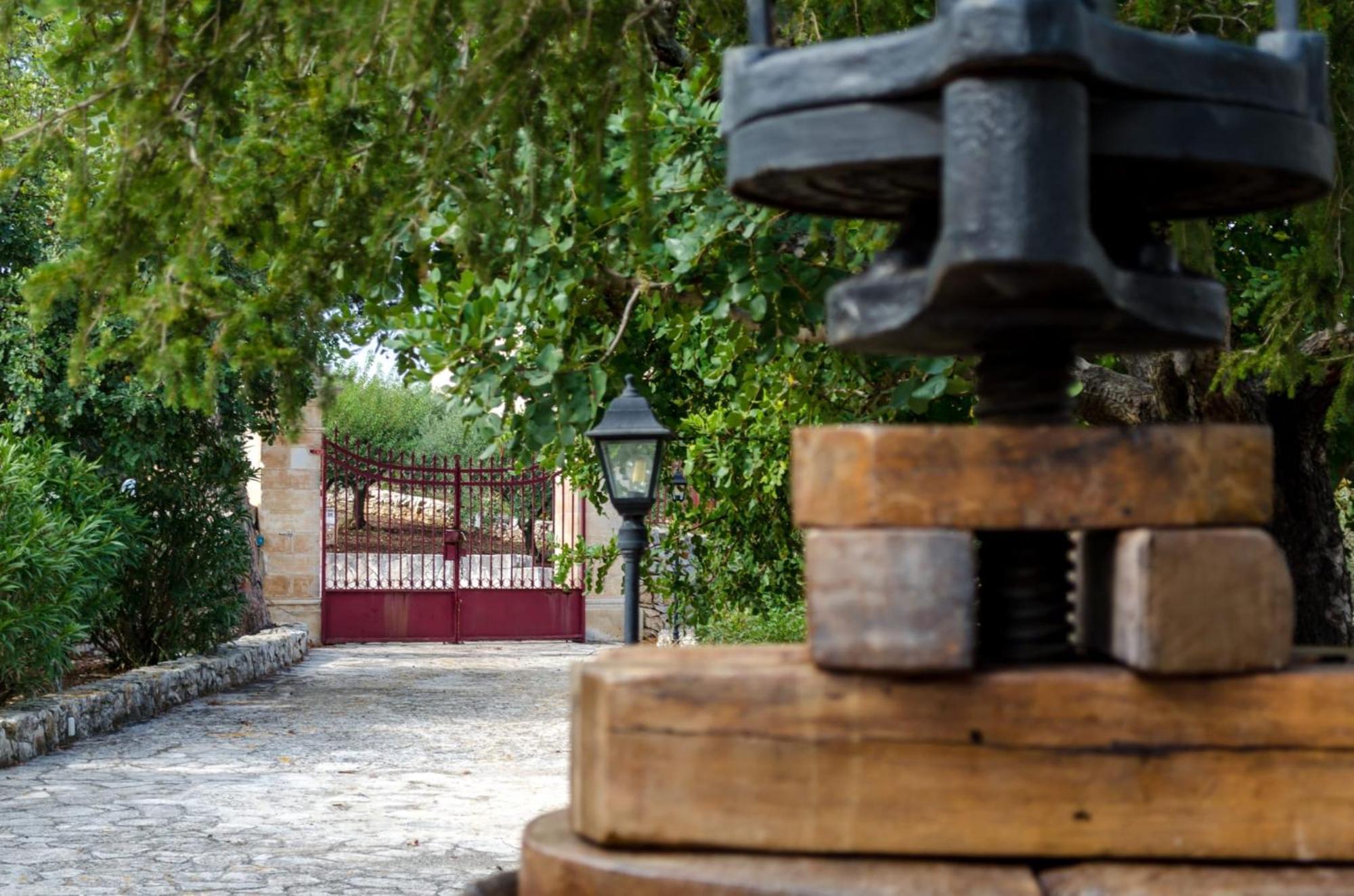 Masseria Trulli Bruni Locorotondo Exterior photo