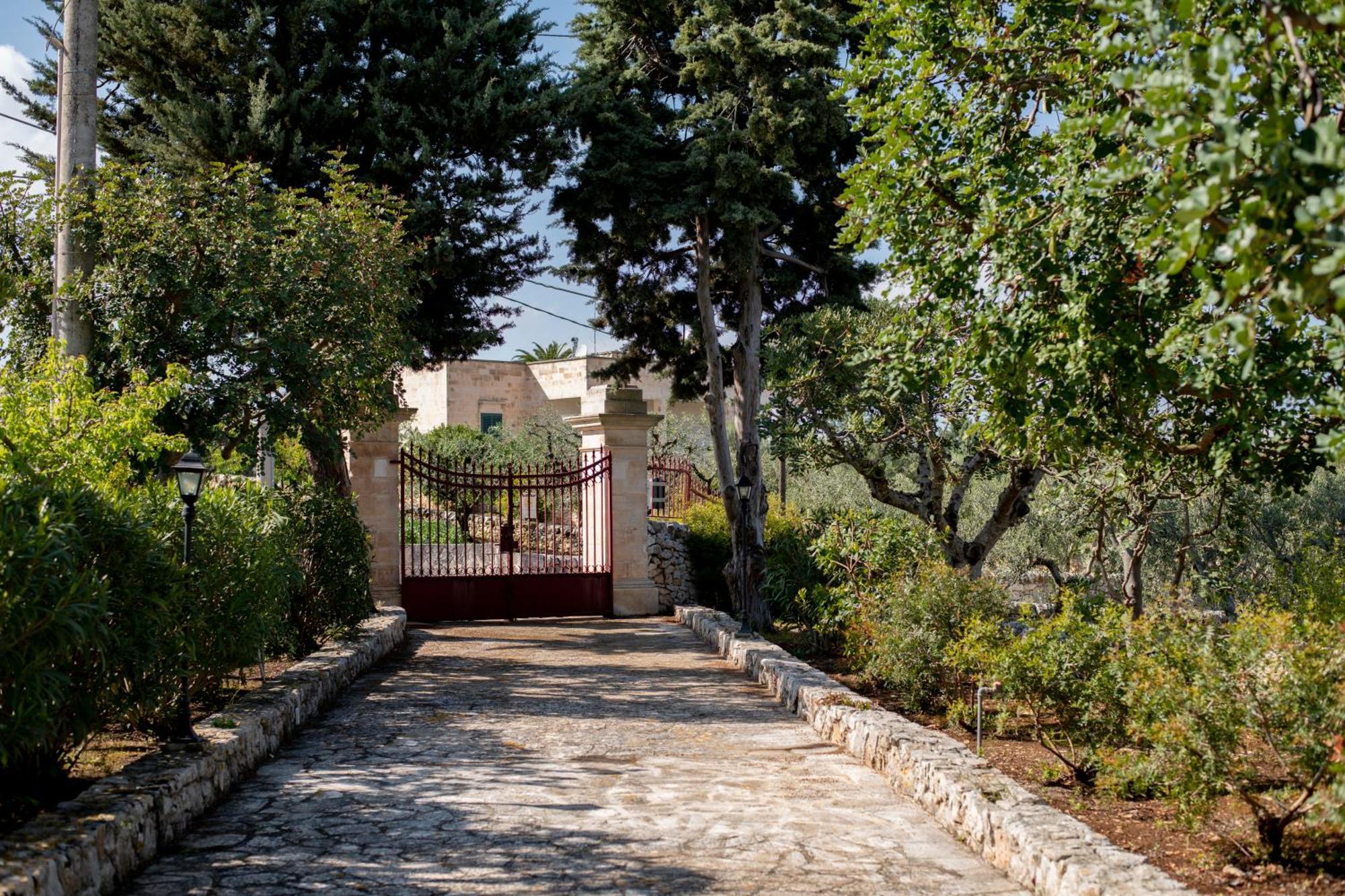 Masseria Trulli Bruni Locorotondo Exterior photo